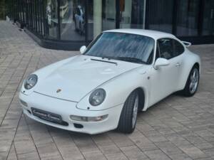 Image 15/45 of Porsche 911 Carrera 4 (1995)