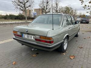 Image 4/8 of BMW 525i (1983)