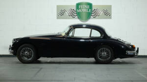 Image 4/22 de Jaguar XK 150 FHC (1958)
