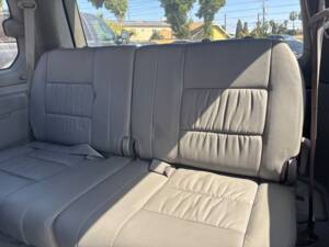 Image 24/28 of Toyota Land Cruiser J 100 V8 (2002)