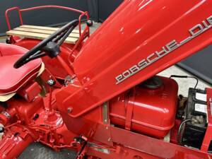 Image 39/50 of Porsche-Diesel Junior K (1961)