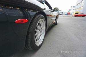 Image 26/48 of Chevrolet Corvette (1998)