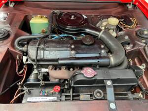 Image 27/39 of Peugeot 204 Convertible (1968)