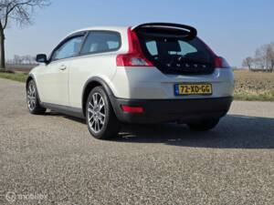 Imagen 12/32 de Volvo C30 2.0 (2007)