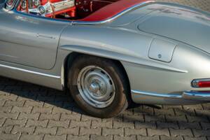 Image 42/43 of Mercedes-Benz 300 SL Roadster (1958)