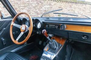 Image 22/50 of Alfa Romeo Giulia GT 1300 Junior (1971)