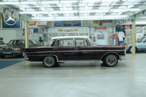 Image 14/50 of Mercedes-Benz 300 SE lang (1965)