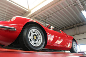 Afbeelding 8/50 van Ferrari Dino 246 GTS (1973)