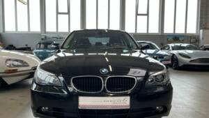 Bild 1/38 von BMW 530i (2003)