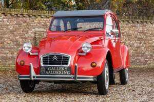 Image 7/50 of Citroën 2 CV 6 (1985)