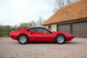 Image 21/42 of Ferrari 308 GTB (1976)