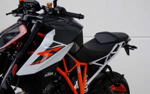 Image 43/83 of KTM 1290 Super Duke R (2018)