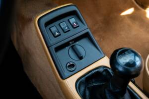 Image 29/35 of Porsche 911 Carrera 2 (1990)