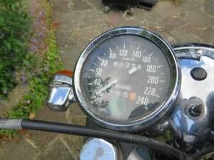 Image 10/47 of Norton Commando 850 Roadster (1974)