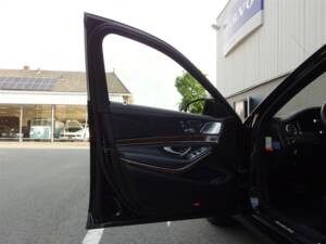 Bild 10/99 von Mercedes-Benz Maybach S 500 (2015)