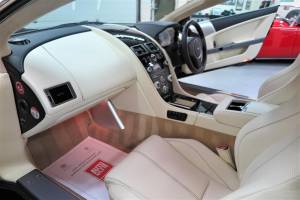 Bild 8/12 von Aston Martin DB 9 (2010)