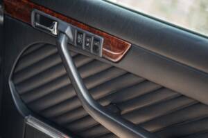 Image 44/91 of Mercedes-Benz 560 SEL (1990)