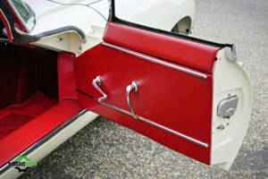 Image 15/65 de Jaguar E-Type 3.8 Flat Floor (1961)