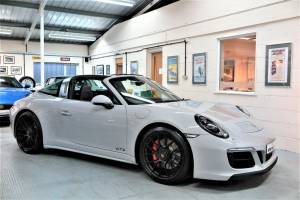 Afbeelding 2/12 van Porsche 911 Targa 4 GTS (2018)