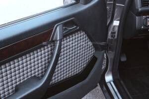 Bild 23/31 von Mercedes-Benz E 200 (1996)