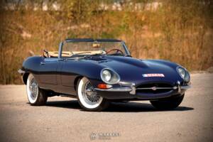 Image 8/80 de Jaguar Type E 4.2 (1966)