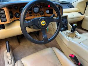 Image 7/23 de Lotus Esprit SE (1990)