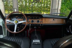 Afbeelding 43/50 van Ferrari 330 GT 2+2 (1964)