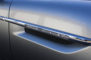Bild 14/47 von Aston Martin DB 9 GT &quot;Bond Edition&quot; (2015)