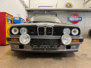 Immagine 3/18 di BMW 316 (1987)