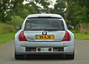 Image 7/50 de Renault Clio II V6 (2002)