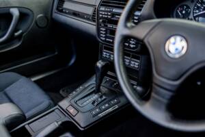 Image 29/49 of BMW 328i (1998)