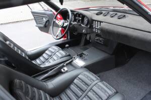 Image 9/22 of Ferrari 365 GTB&#x2F;4 Daytona (1971)