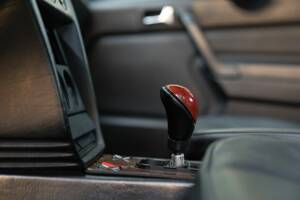 Obraz 36/50 pojazdu Mercedes-Benz 190 E 2.3-16 (1985)