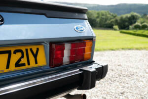 Bild 38/48 von Ford Capri 2,8i (1983)