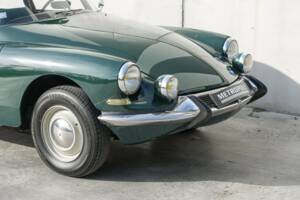 Image 36/43 of Citroën ID 19 Break (1967)