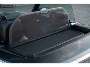 Image 21/32 de Mercedes-Benz 300 SL (1988)