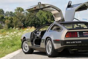 Image 39/49 of DeLorean DMC-12 (1981)