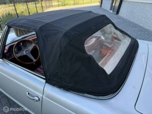 Image 15/27 of Mercedes-Benz 230 SL (1967)