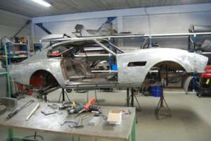 Image 7/50 of Aston Martin V8 (1980)