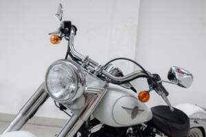 Image 18/34 of Harley-Davidson DUMMY (2002)