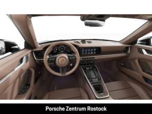 Image 11/14 of Porsche 911 Carrera 4S (1900)