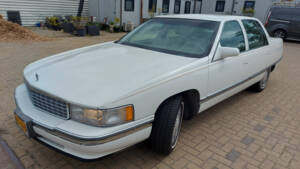 Bild 2/8 von Cadillac DeVille Concours (1995)