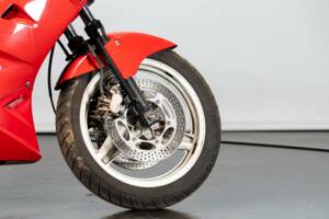 Bild 29/50 von Honda VFR 750R RC 30 (1988)