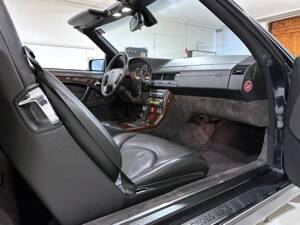 Bild 27/32 von Mercedes-Benz SL 500 (1997)