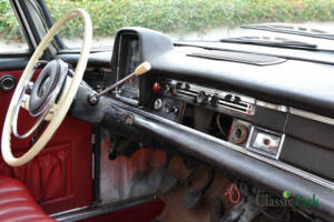Image 29/47 of Mercedes-Benz 190 c (1963)