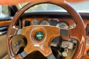 Immagine 7/41 di Jaguar XJ 12 (1990)