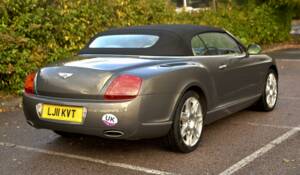 Image 18/50 of Bentley Continental GTC (2011)