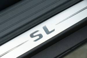 Image 49/50 of Mercedes-Benz SL 500 (2001)