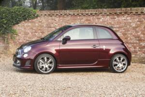 Imagen 20/50 de Abarth 695 "Edizione Maserati" (2013)