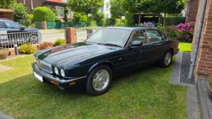 Image 2/26 of Jaguar XJ 6 4.0 Sovereign (1996)